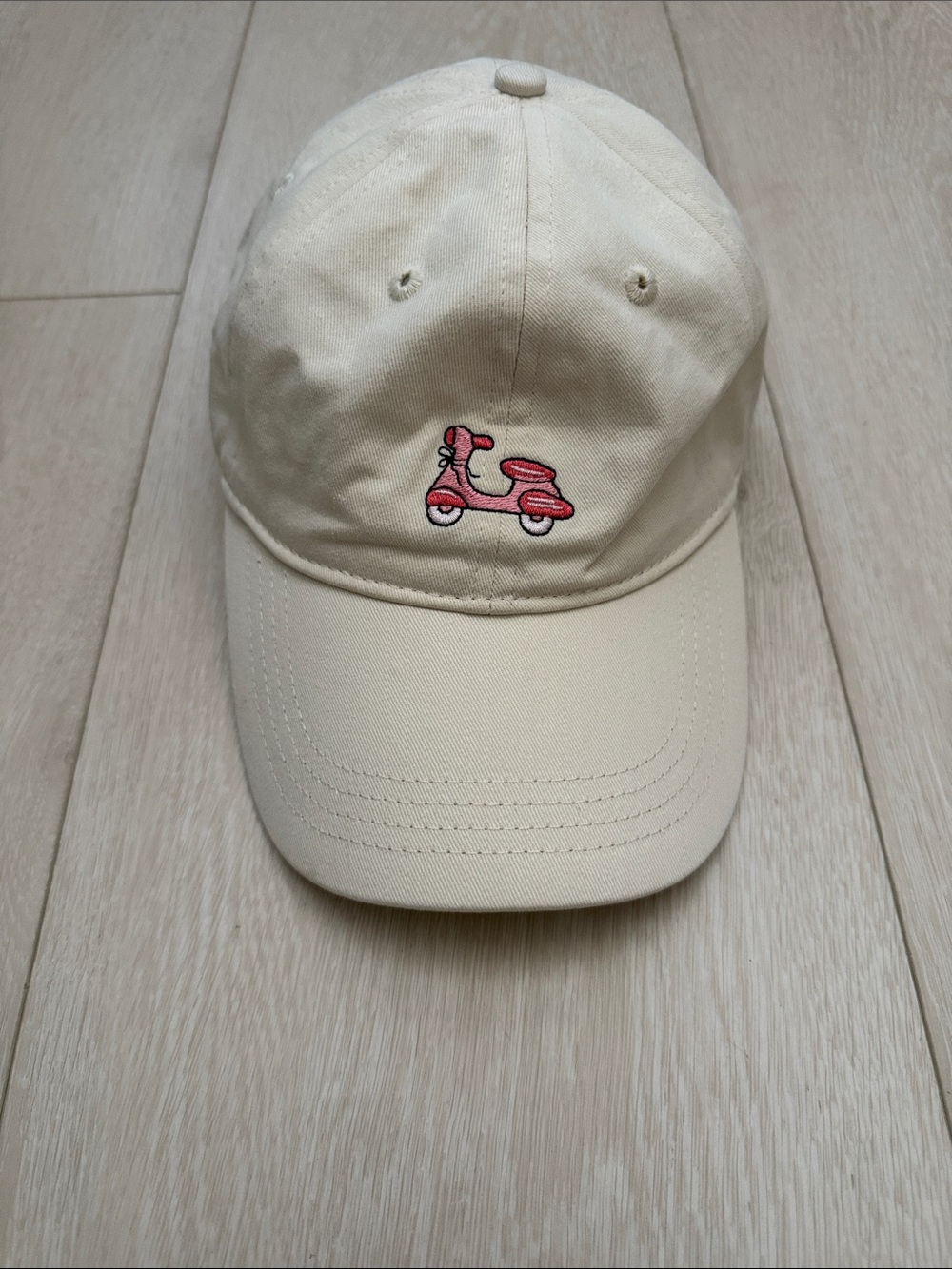 Frasier Sterling Cream Hat with Vespa Embroidery